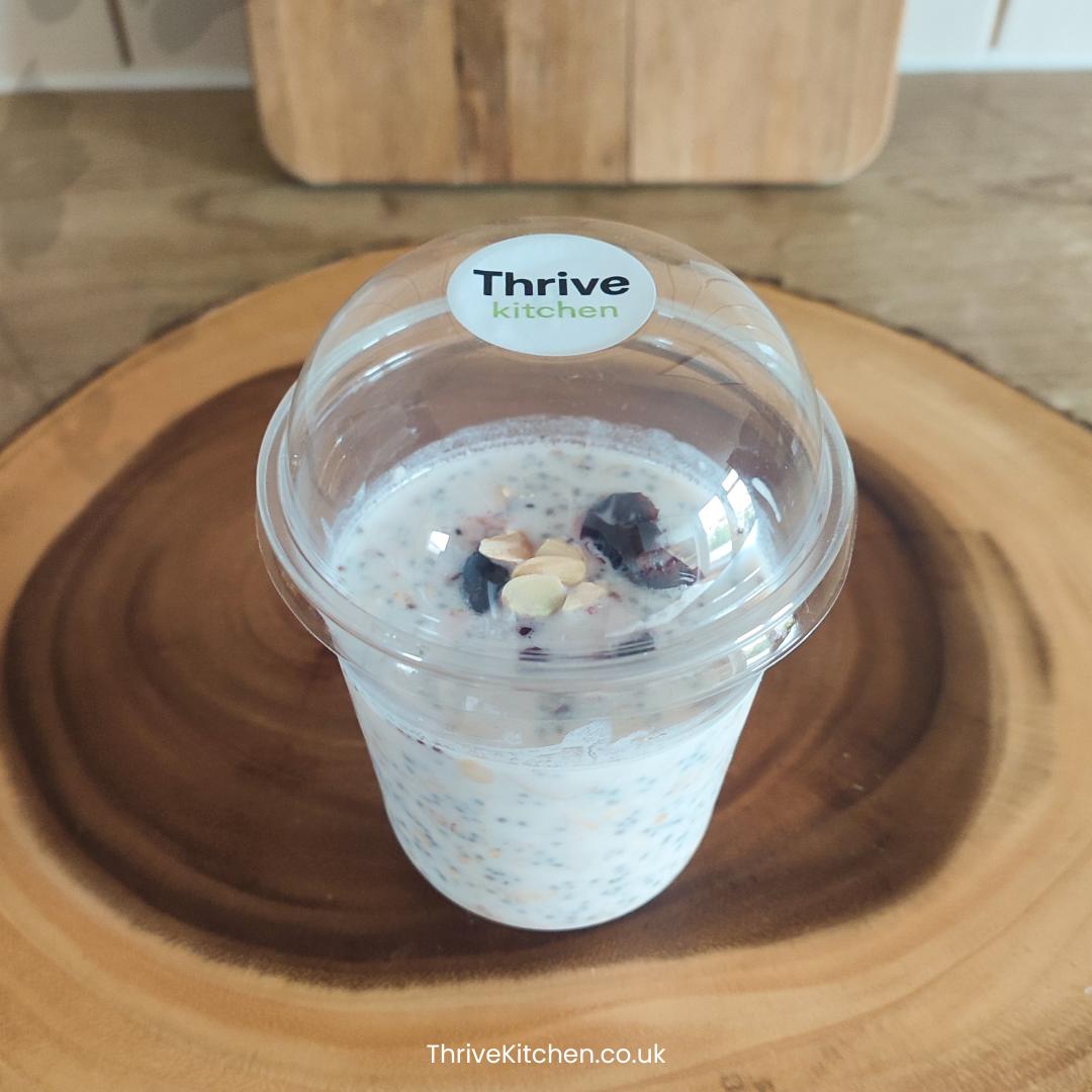 Cherry bakewell Overnight oats