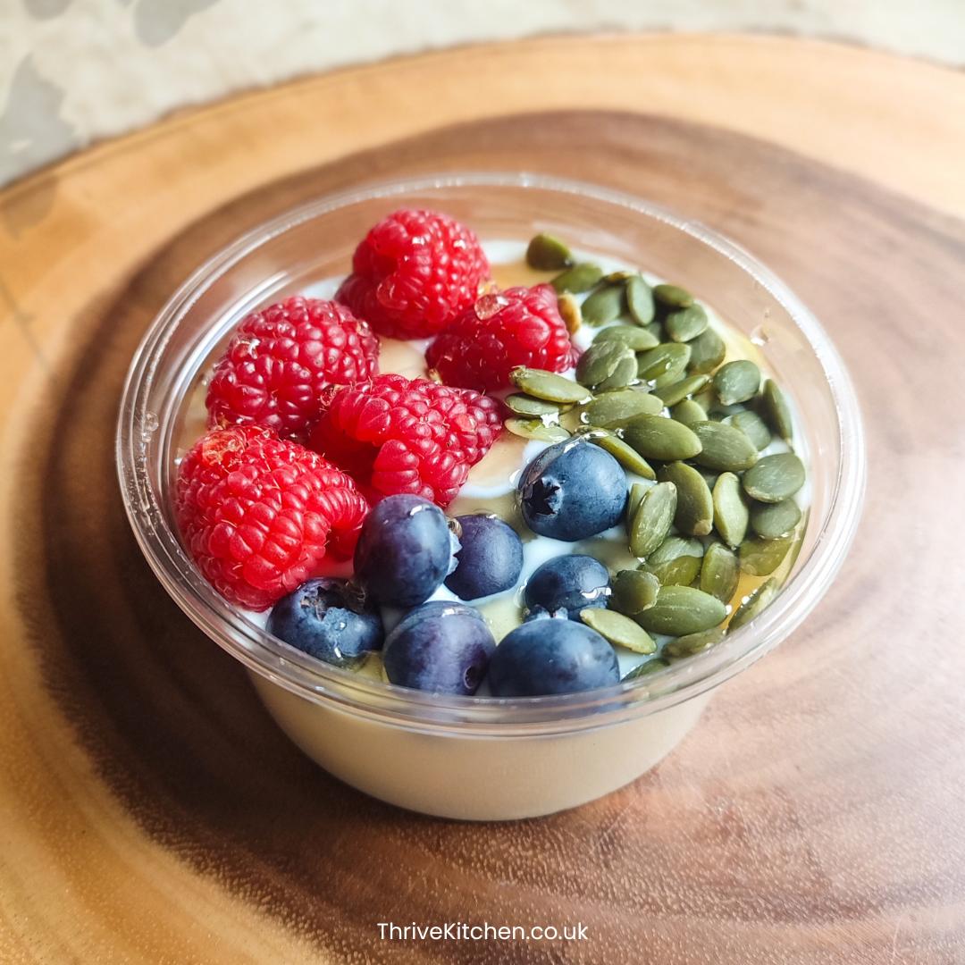 Light breakfast yogurt pot